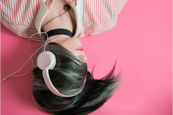 Piattaforme musicali che puntano su audio lossless e fibra