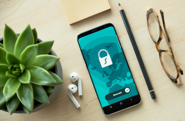 Sicurezza connessa ai social: cosa cambia con la smart home/